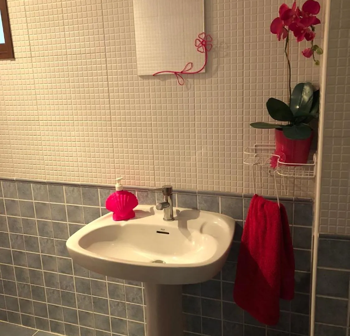 Large 1 Bed Apartment In The Beautiful Countryside 鲁特 西班牙
